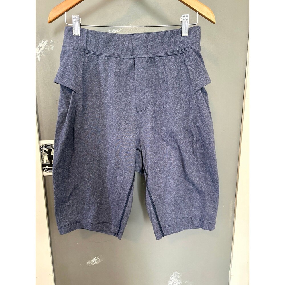 Lululemon men’s size medium M blue kung fu long shorts